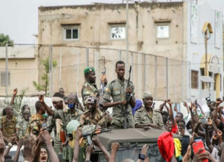 Francia suspendió hoy las operaciones militares