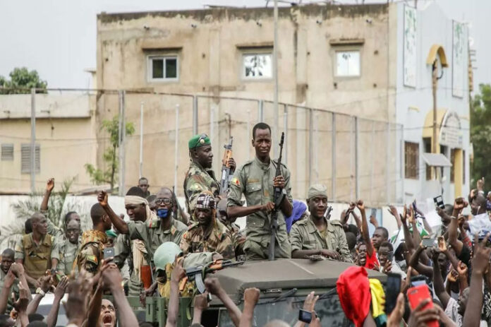 Francia suspendió hoy las operaciones militares