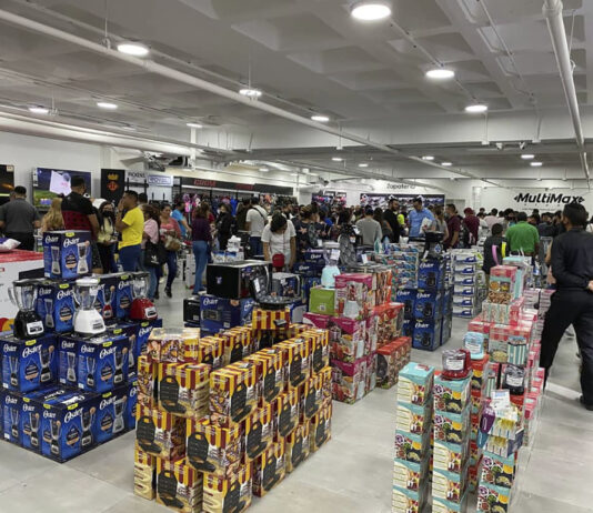 NTS Store y Multimax Mérida