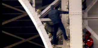Hombre internado de un psiquiátrico se escapa y escala la torre Eiffel Hombre internado- Cantineoqueteveonews