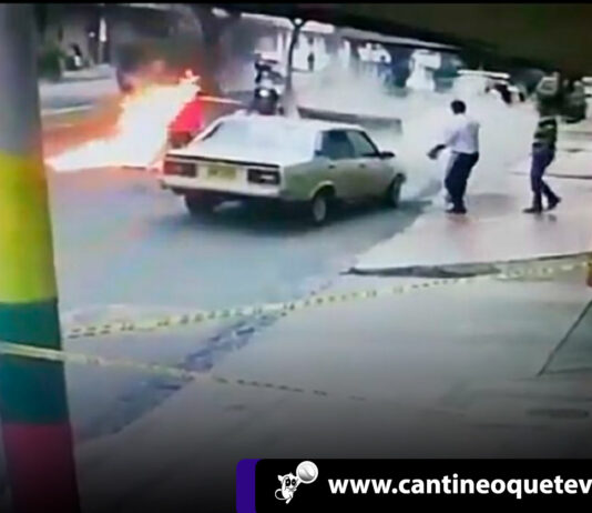 Hombre intenta apagar el incendio de su carro y termina incendiandose Hombre intenta apagar- Cantineoqueteveonews