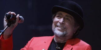 ¡Poesía, despecho y jaleo! Joaquín Sabina no pasa de moda Joaquín Sabina - cantineoqueteveo