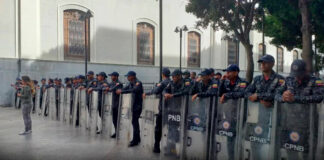 Funcionarios del Sebin toman la AN por supuesto artefacto explosivo Funcionarios del sebin toman la an - cantineoqueteveo