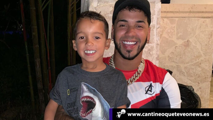 Polemica en las redes le dan duro a Anuel por ponerle dientes de oro a su hijo - Cantineoqueteveo News Polemica en las redes le dan duro a Anuel por ponerle dientes de oro a su hijo - Cantineoqueteveo News