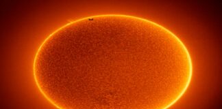 NASA: Imagen astronómica del día cuando EEI pasa delante del sol Cantineoqueteveo News - Imagen astronómica