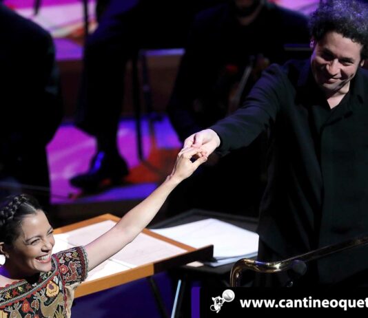 Gustavo Dudamel y Natalia Lafourcade triunfan en Hollywood Bowl Cantineoqueteveo News - Gustavo Dudamel Natalia Lafourcade
