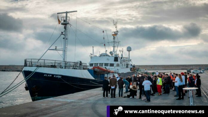Cantineoqueteveo News - Rescatan-migrantes barco Mediterráneo