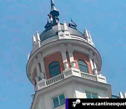 Colapso en Gran Vía por un sujeto amenazando lanzarse al vació Cantineoqueteveo News - Colapso Gran Vía