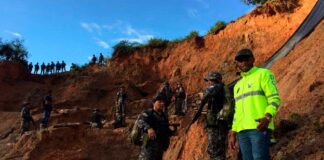 Funcionarios de Ecuador despliegan operativo contra minería ilegal Cantineoqueteveo News - funcionarios ecuador minería ilegal