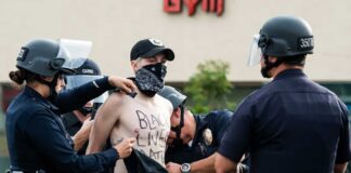 Policía usa rastreadores de contacto COVID y persigue manifestantes rastreadores de contactos - Cantineoqueteveonews