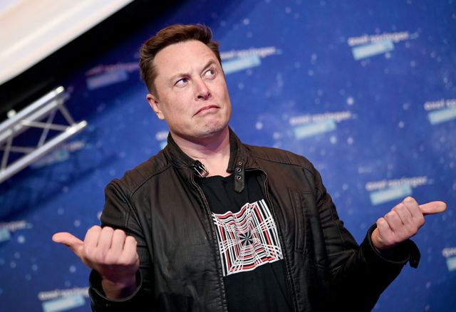Elon Musk orden judicial para publicar sus Twitter
