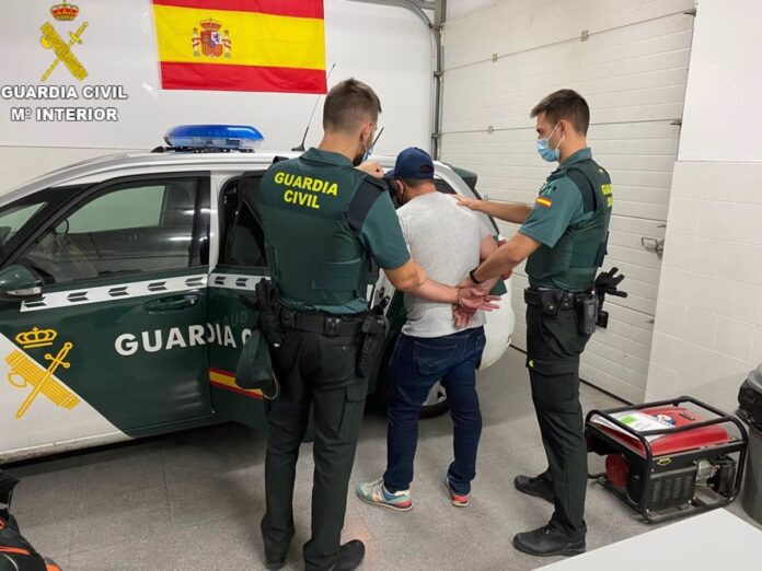 Valencia.- Sucesos.- La Guardia Civil esclarece más de once robos de catalizadores en vehículos en Cullera en el verano trasladado asesino del niño de Lardero