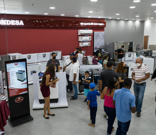 Aires Acondicionados Condesa producto más solicitado en Multimax Coro Aires Acondicionados Condesa - Manzur Dagga - Presidente de Condesa - Hermanos Dagga